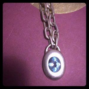 Blue Topaz an Sterling Silver